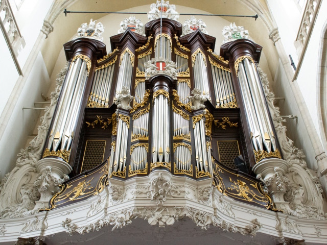 Front van het kamorgel